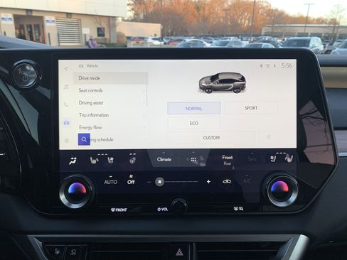 Used 2025 Lexus RX 450h AWD w/ Luxury Package image 24