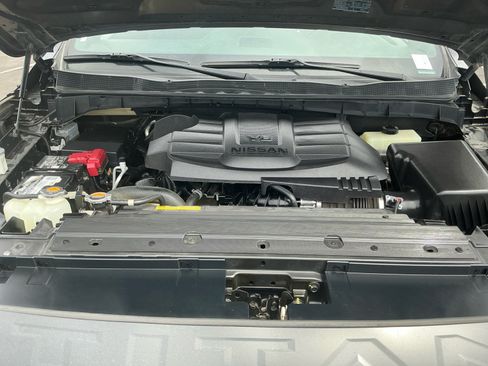 Used 2021 Nissan Titan PRO-4X w/ Pro-4x Convenience Package AWD/4WD image 21