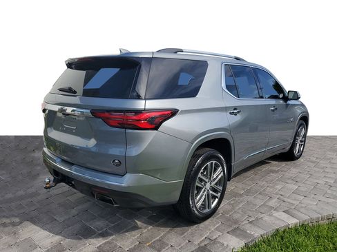 Used 2023 Chevrolet Traverse High Country FWD image 6