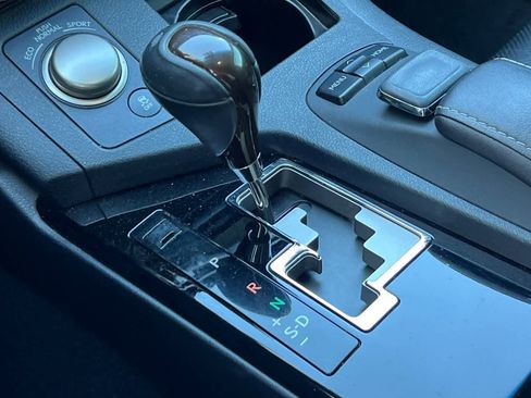 Used 2015 Lexus ES 350 w/ Luxury Package image 24