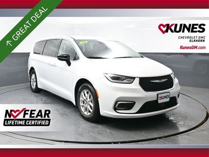 Used 2024 Chrysler Pacifica Touring-L