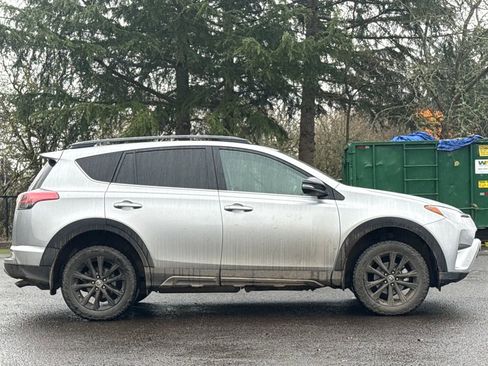 Used 2018 Toyota RAV4 Adventure image 6