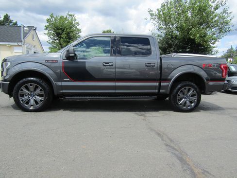 Used 2016 Ford F150 Lariat w/ Equipment Group 502A Luxury AWD/4WD image 4