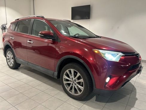 Used 2018 Toyota RAV4 Limited image 2