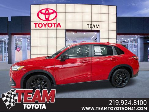 Used 2025 Honda HR-V Sport image 1