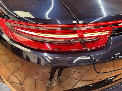 Used 2019 Porsche Panamera 4d Hatchback RWD w/ Premium Package image 29