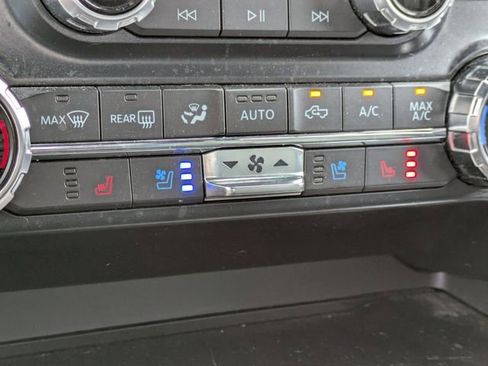 Used 2021 Ford F150 Lariat w/ Max Trailer Tow Package AWD/4WD image 24