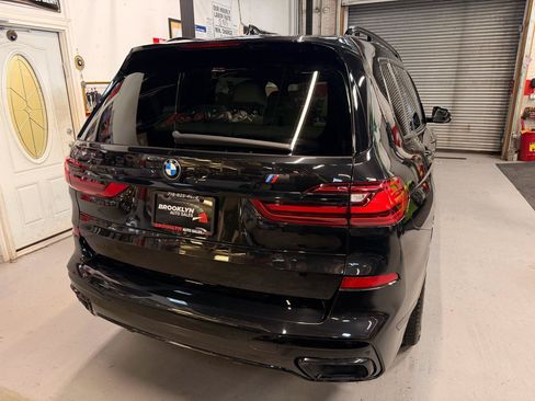 Used 2022 BMW X7 xDrive40i w/ M Sport Package AWD/4WD image 6