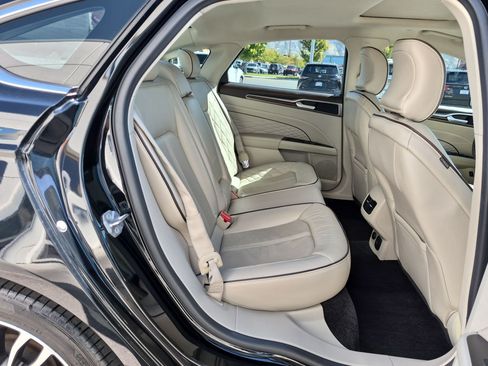 Used 2017 Ford Fusion Energi Titanium FWD image 33