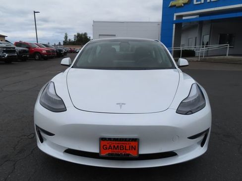 Used 2022 Tesla Model 3 RWD image 2