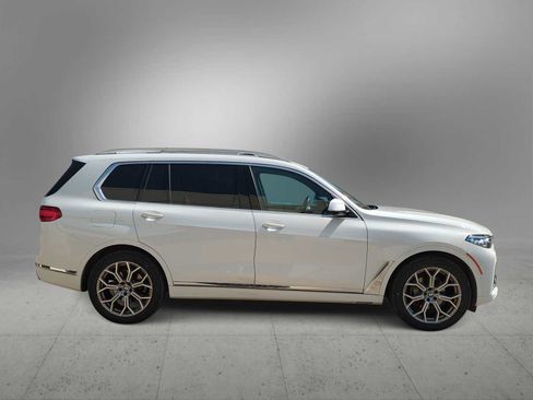Certified 2022 BMW X7 xDrive40i w/ Executive Package image 9