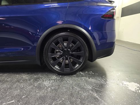 Used 2023 Tesla Model X AWD/4WD image 21