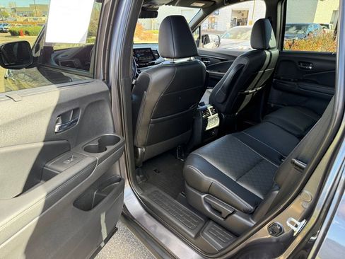 Used 2021 Honda Passport Touring image 13