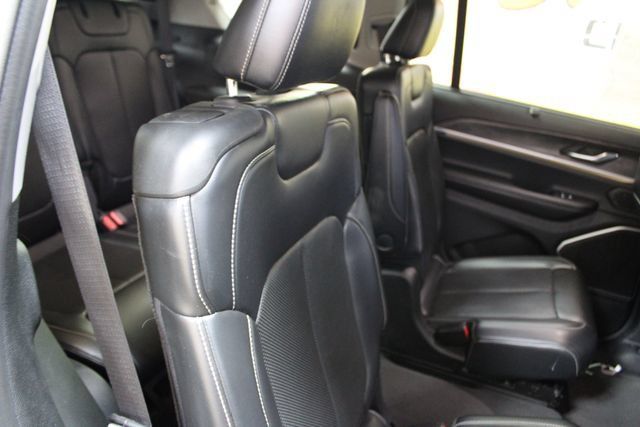 Used 2021 Jeep Grand Cherokee L Limited w/ Luxury Tech Group II AWD/4WD image 9