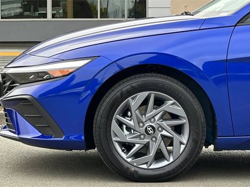 New 2025 Hyundai Elantra Blue image 26