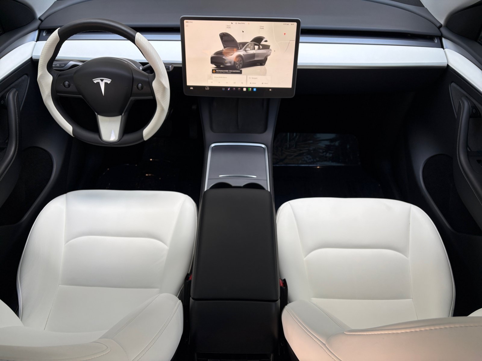 Used 2025 Tesla Model Y Long Range AWD/4WD image 22