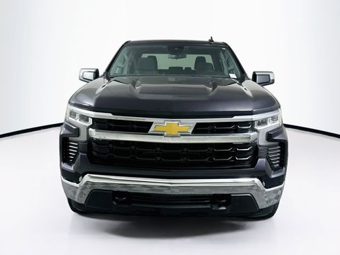 Used 2024 Chevrolet Silverado 1500 LT AWD/4WD image 2