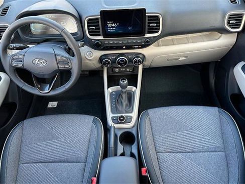 New 2025 Hyundai Venue Limited image 15