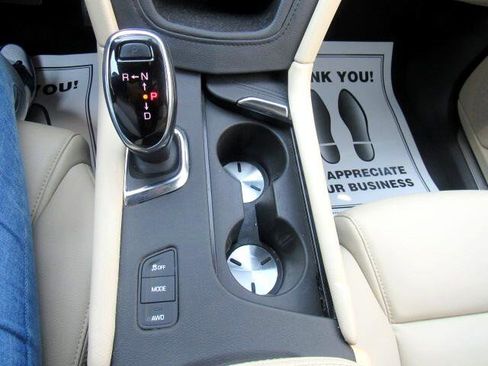 Used 2019 Cadillac XT5 AWD image 16