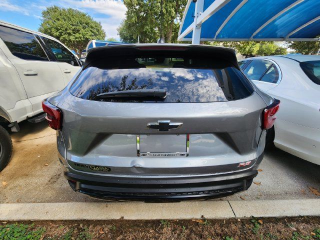 Used 2025 Chevrolet Trax RS w/ Sunroof Package FWD image 5