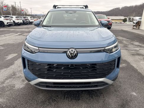 New 2026 Volkswagen Tiguan SE AWD/4WD image 2