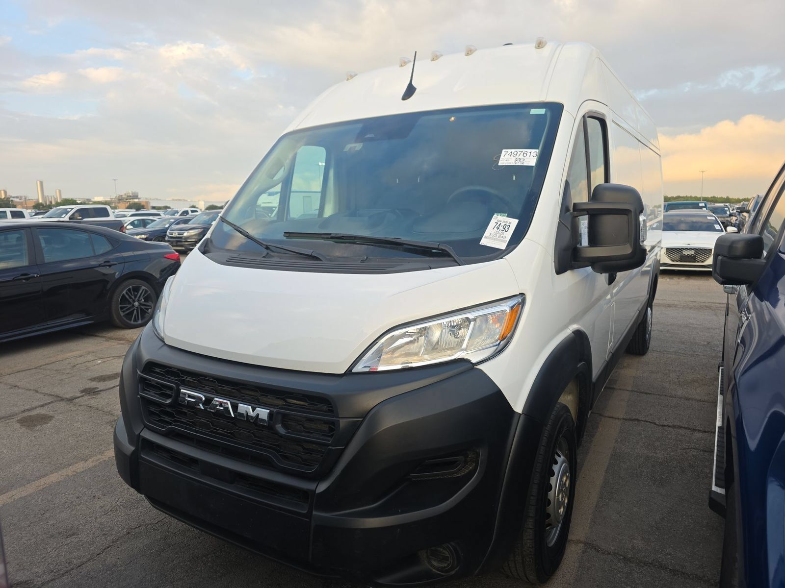 Used 2025 RAM ProMaster 2500 FWD image 2
