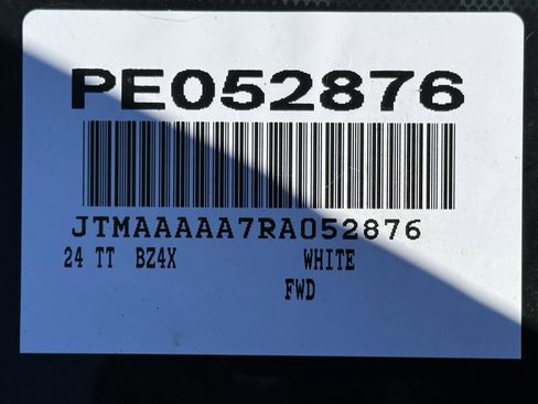 Used 2024 Toyota bZ4X XLE image 63