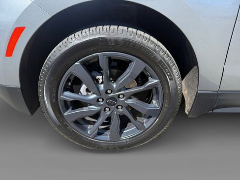 Used 2024 Chevrolet Equinox RS w/ RS Leather Package image 9