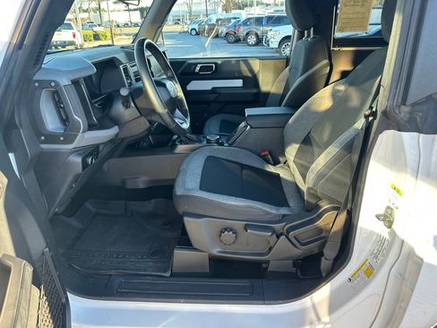 Used 2023 Ford Bronco Big Bend image 9
