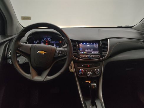 Used 2020 Chevrolet Trax LS FWD image 22