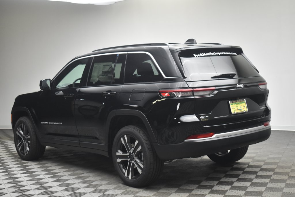 New 2027 Jeep Grand Cherokee Limited AWD/4WD image 13