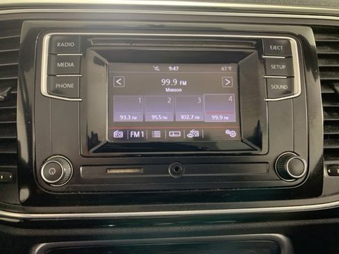 Used 2018 Volkswagen Beetle 2.0T S image 10