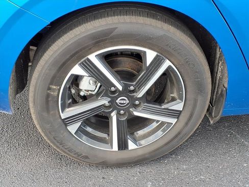 Used 2025 Nissan Sentra SV FWD image 22