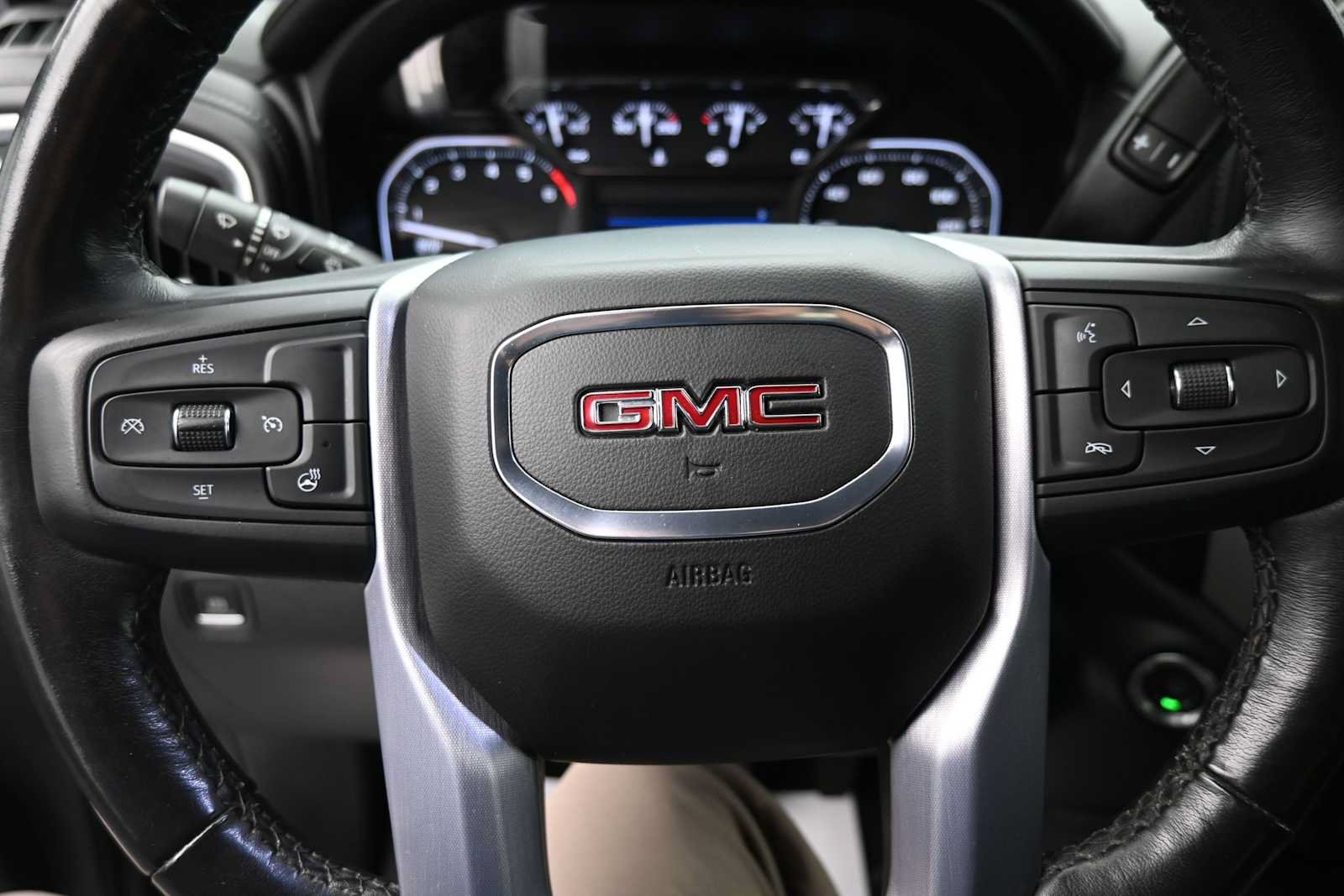 Used 2021 GMC Sierra 1500 SLT w/ SLT Premium Package AWD/4WD image 6