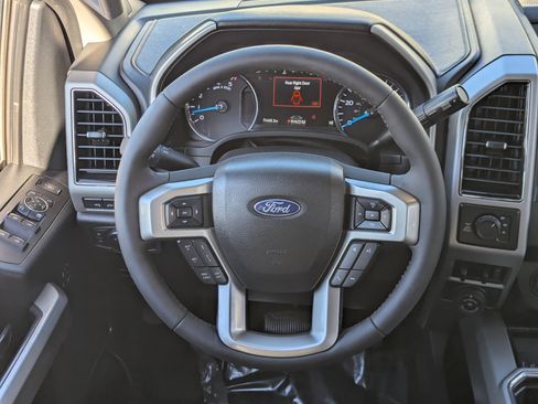 Used 2021 Ford F250 Lariat image 16