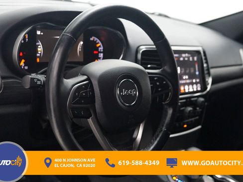 Used 2019 Jeep Grand Cherokee Altitude image 19