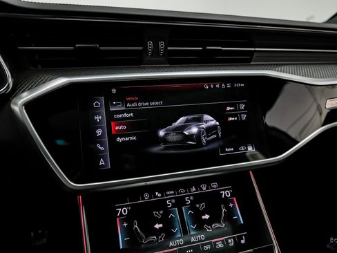 Used 2024 Audi RS 7 Performance w/ Executive Package image 72