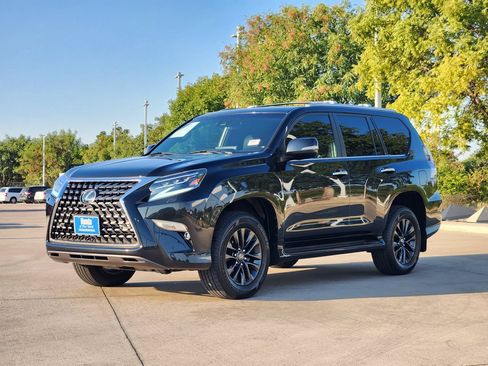 Used 2023 Lexus GX 460 Premium w/ Premium Package AWD/4WD image 3