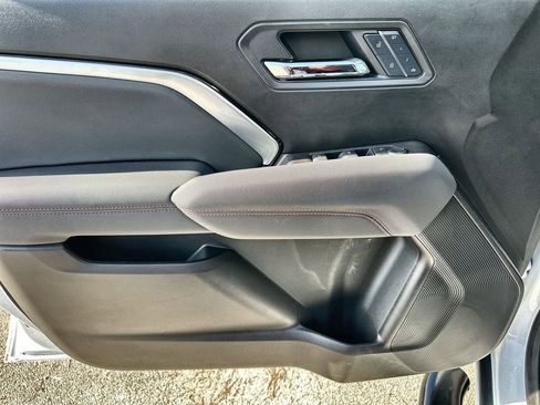 Used 2024 Chevrolet Colorado Z71 w/ Z71 Convenience Package 2 image 22