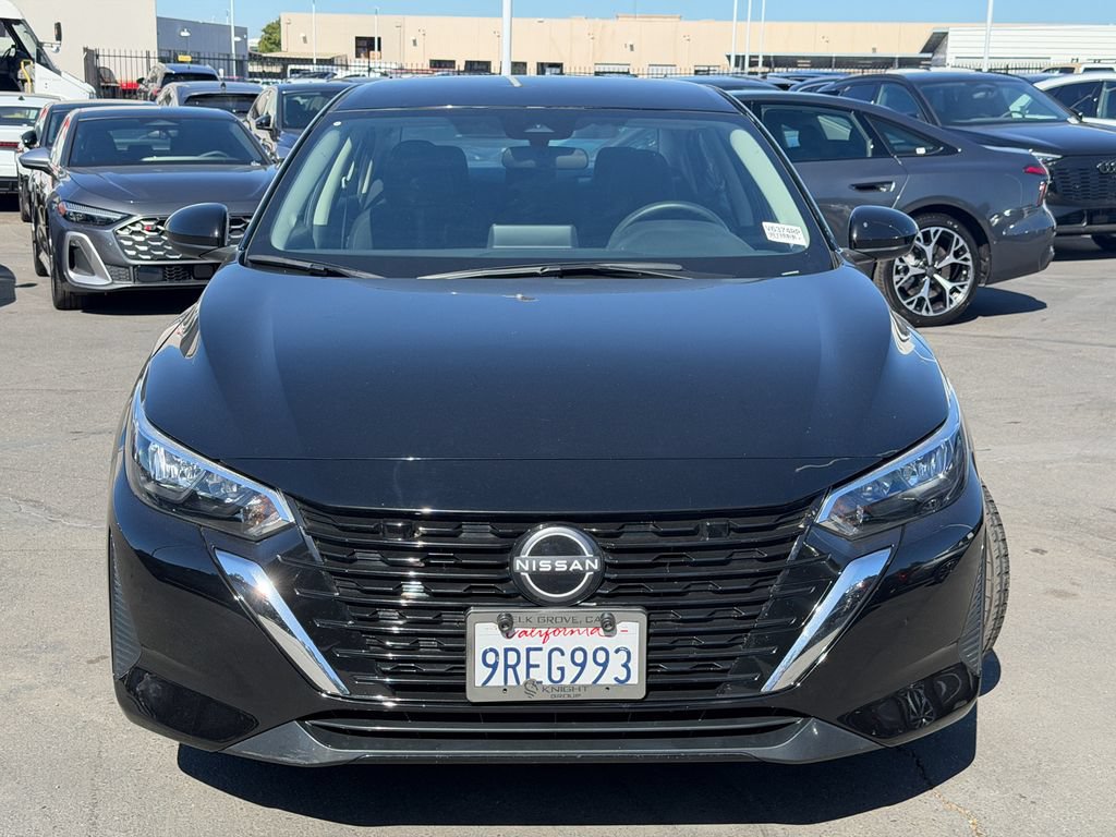 Used 2025 Nissan Sentra SV FWD image 3