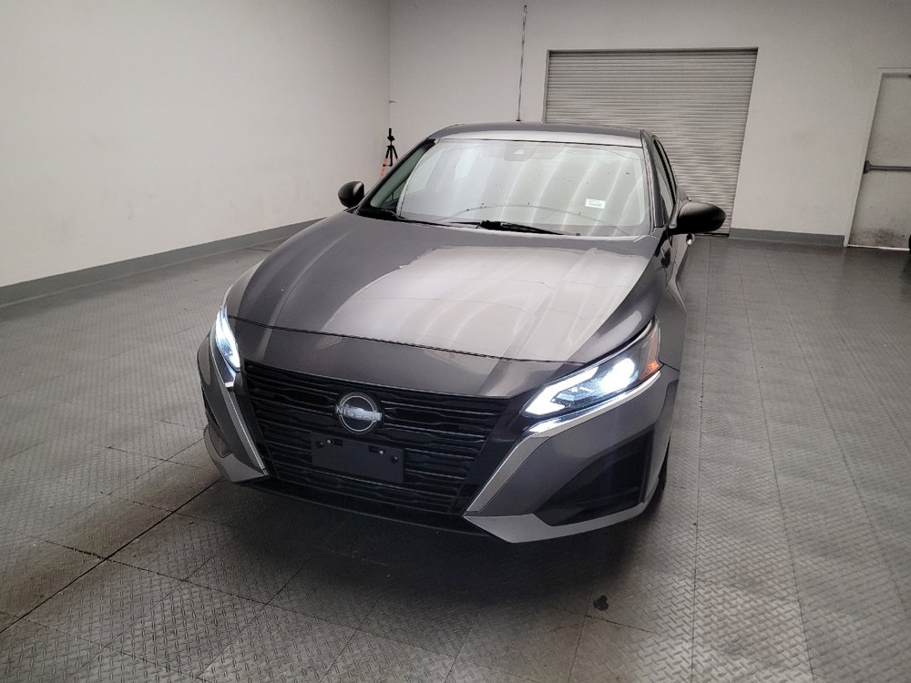 Used 2024 Nissan Altima 2.5 SV FWD image 15