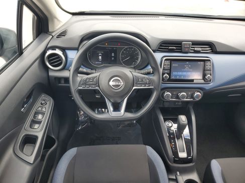 Used 2025 Nissan Versa SV image 17