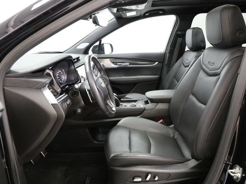 Used 2024 Cadillac XT6 Sport w/ LPO, Onyx Lite Package AWD/4WD image 8