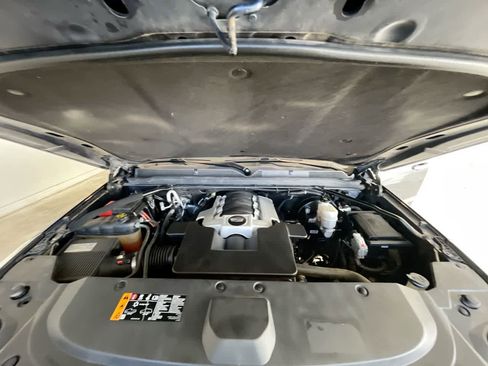 Used 2019 Cadillac Escalade Premium Luxury image 27