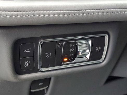 Used 2022 Lincoln Nautilus Reserve image 18