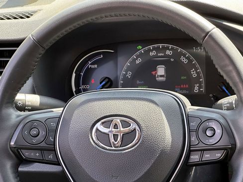 Certified 2025 Toyota RAV4 XLE w/ Convenience Package image 21