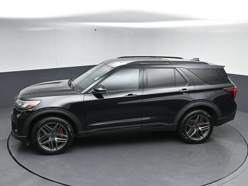 Certified 2025 Ford Explorer ST-Line w/ Premium Package AWD/4WD image 50