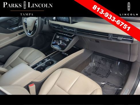 Certified 2020 Lincoln Corsair FWD w/ Rear Removable Package Tray image 10