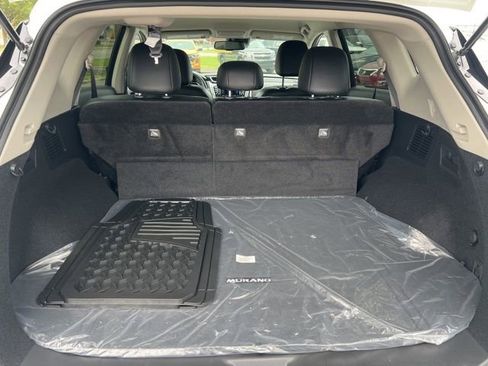 Used 2024 Nissan Murano SV w/ SV Midnight Edition Package image 10