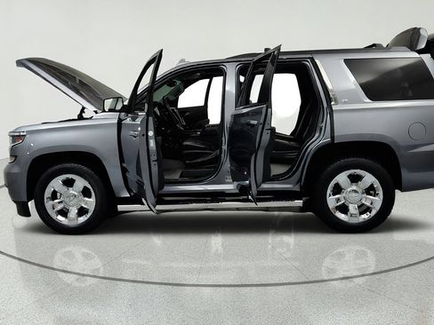 Used 2018 Chevrolet Tahoe LT w/ LT Signature Package AWD/4WD image 10